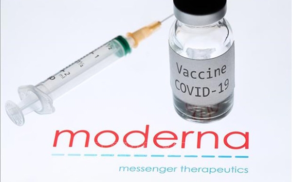 Vắc xin phòng COVID-19 của hãng dược phẩm Moderna. Ảnh: AFP/TTXVN 