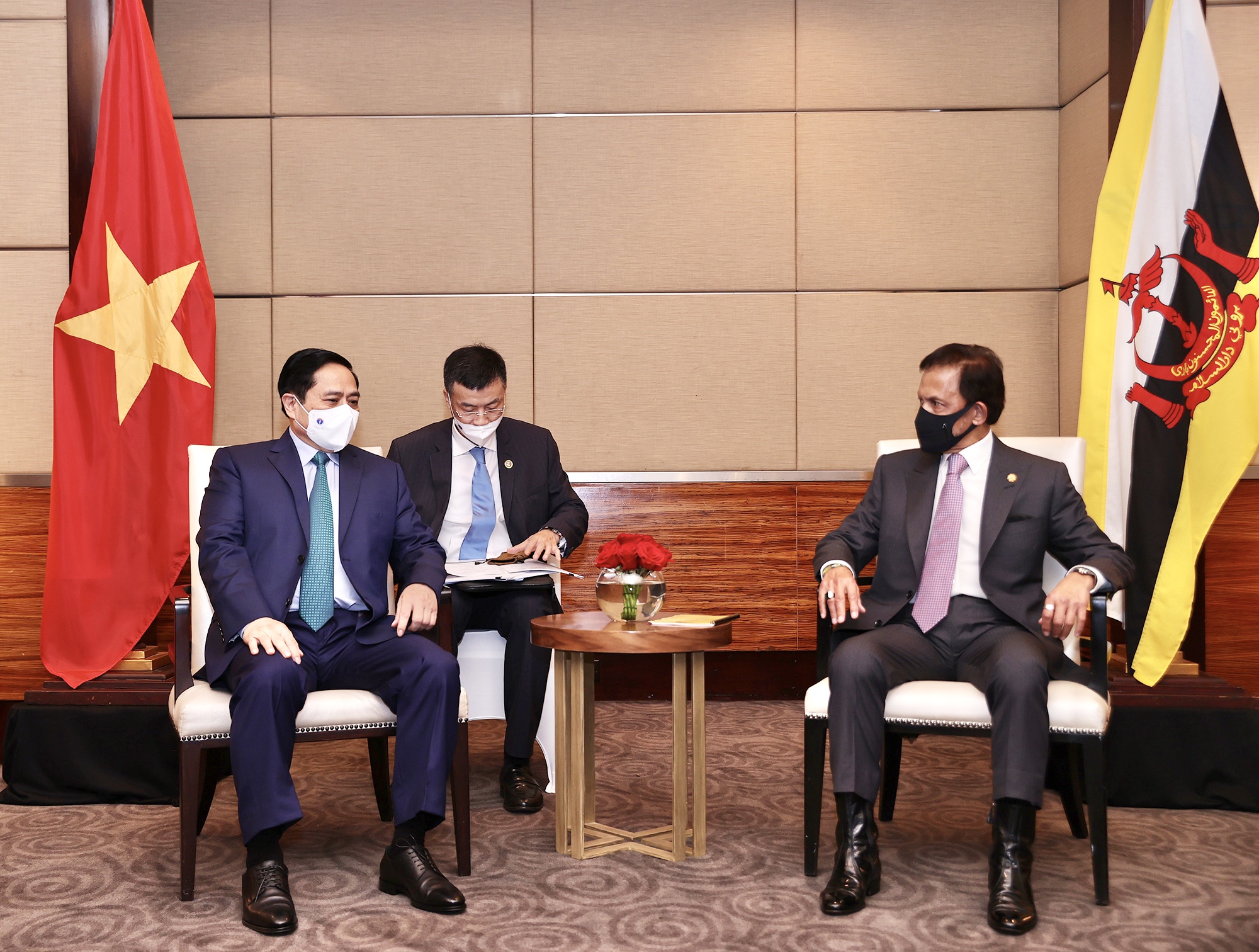 Thủ tướng Phạm Minh Chính nhấn mạnh Việt Nam coi trọng phát triển quan hệ với Brunei, đồng thời khẳng định Việt Nam ủng hộ vai trò Chủ tịch ASEAN 2021 của Brunei Darussalam. Ảnh: VGP/Nhật Bắc