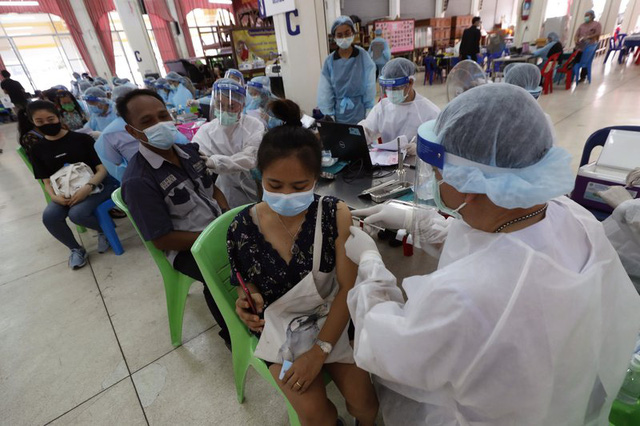 Hiện tổng số người mắc COVID-19 tại Thái Lan là trên 72.700 trường hợp. (Ảnh: AP)