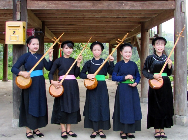 Các cô gái Tày Hà Giang trong trang phục truyền thống (Ảnh: Sưu tầm)