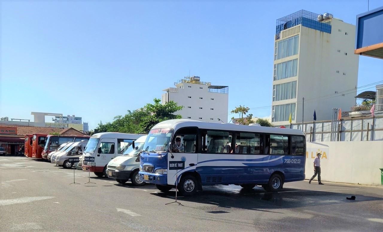 Các bến xe ở tỉnh Khánh Hòa thực hiện nghiêm các biện pháp phòng dịch Covid-19.