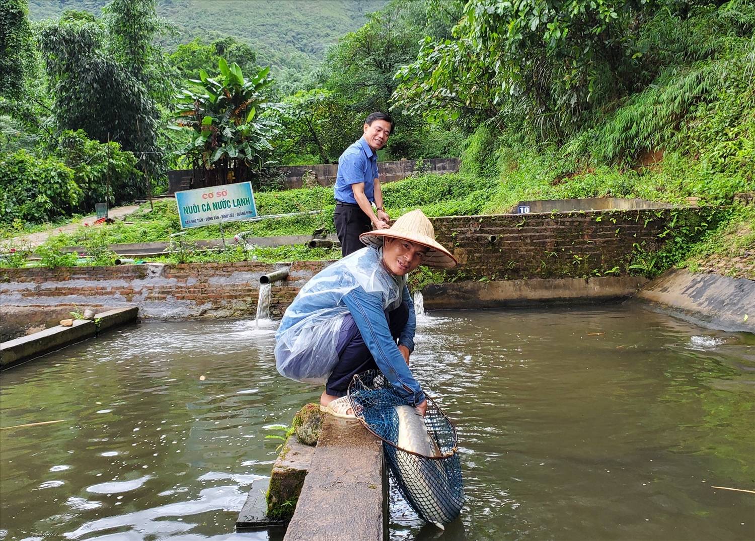 Cá tầm tại thôn Khe Tiền, xã Đồng Văn hợp khí hậu, sinh trưởng tốt, con to nhất đạt 40kg