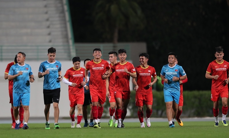 Đội tuyển Việt Nam tập luyện chiều ngày 29/5 tại UAE. 
