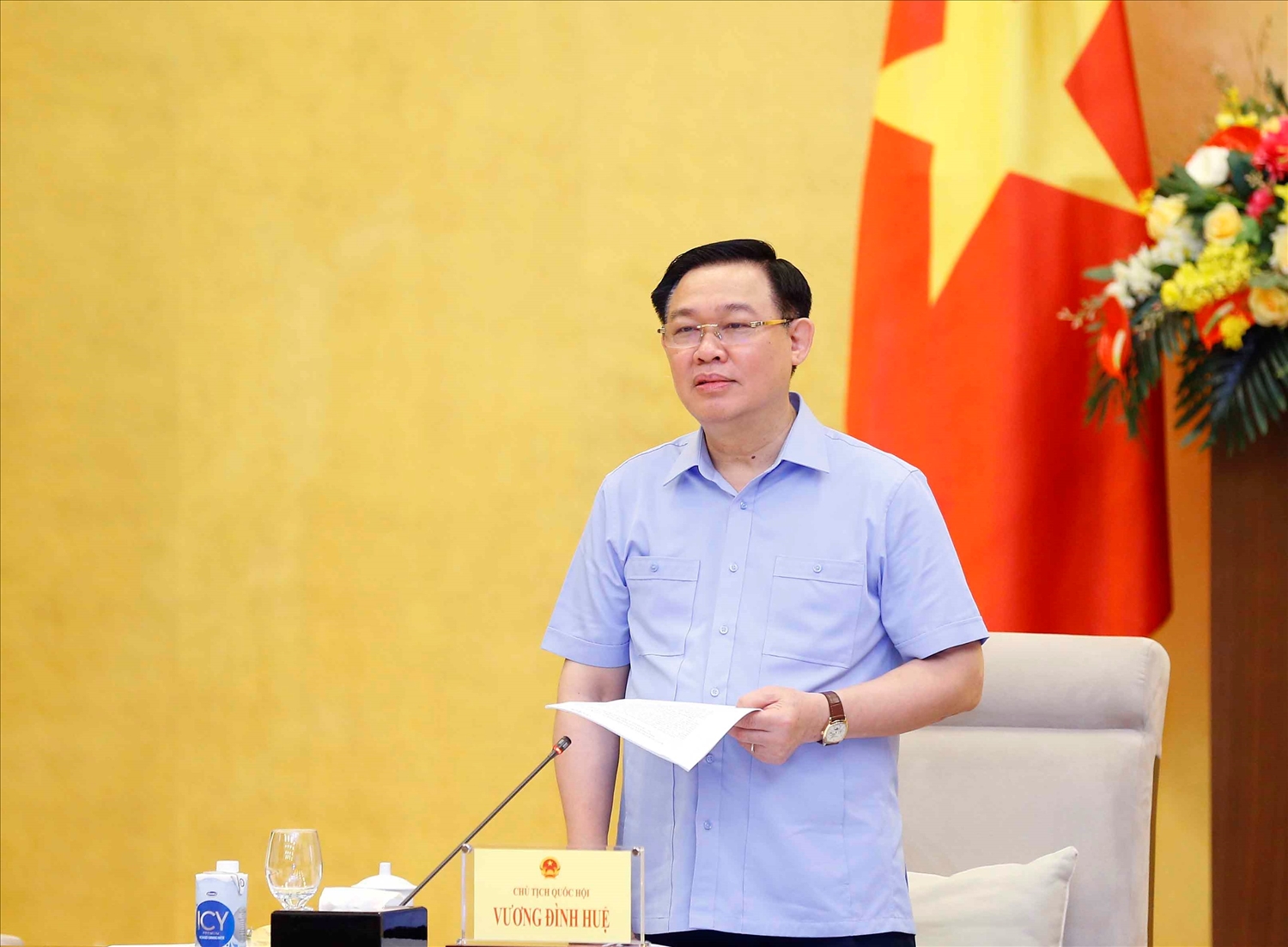 Chủ tịch Quốc hội Vương Đình Huệ phát biểu tại buổi làm việc. Ảnh:VGP/Nguyễn Hoàng