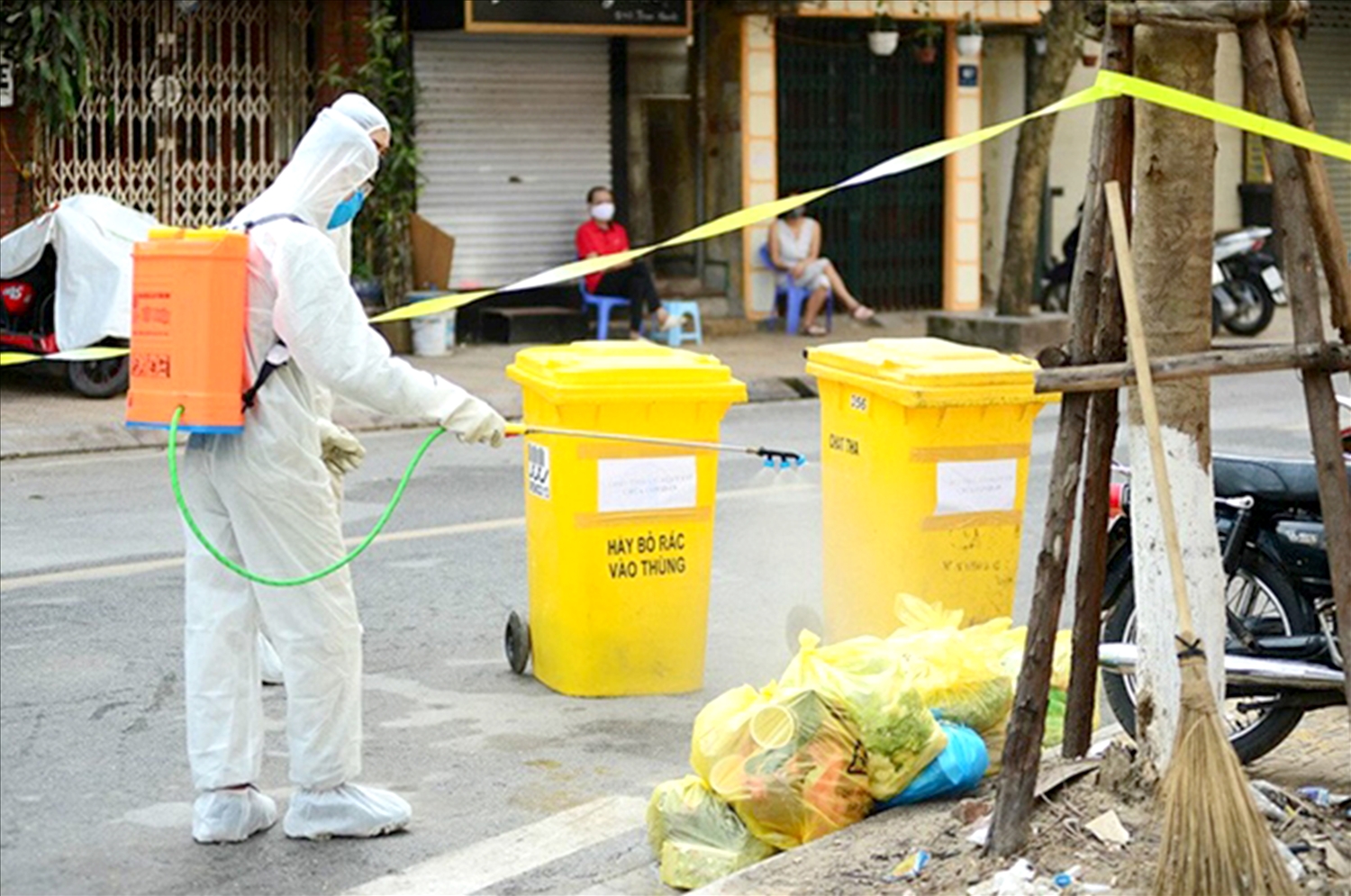 Xử lý rác thải y tế đảm bảo yêu cầu phòng, chống dịch theo chỉ đạo của Bộ TN&MT.