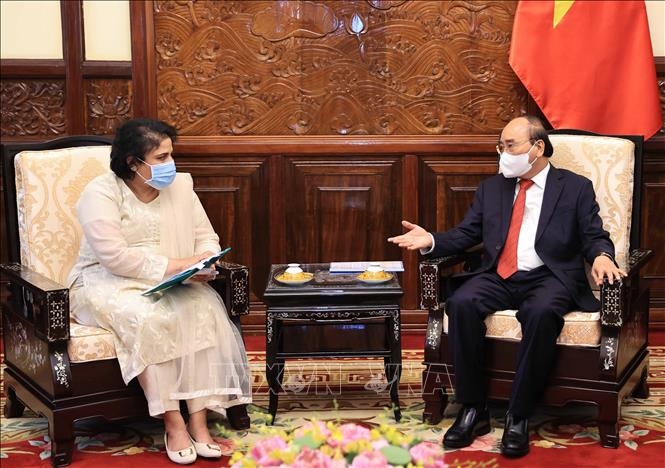 Chủ tịch nước Nguyễn Xuân Phúc tiếp Đại sứ Pakistan Samina Mehtab. Ảnh: Thống Nhất/TTXVN