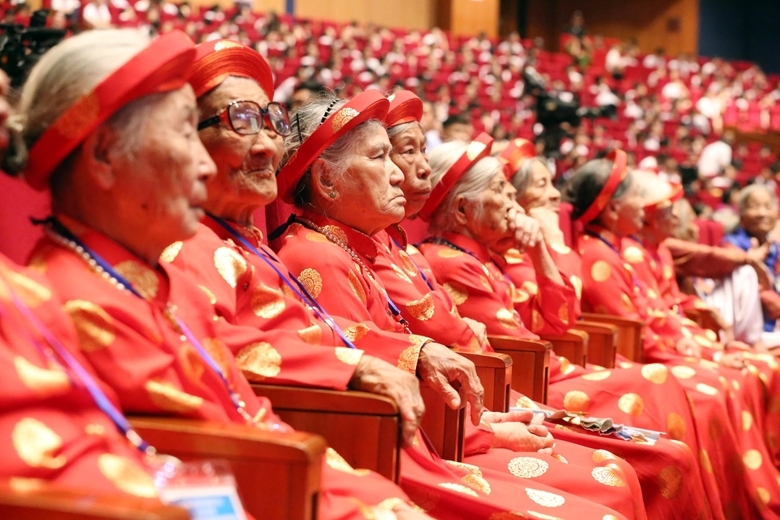 Chương trình “Gặp mặt đại biểu bà mẹ Việt Nam anh hùng toàn quốc năm 2020”, nhân dịp Kỷ niệm 73 năm Ngày Thương binh-Liệt sĩ. (Ảnh: MD)