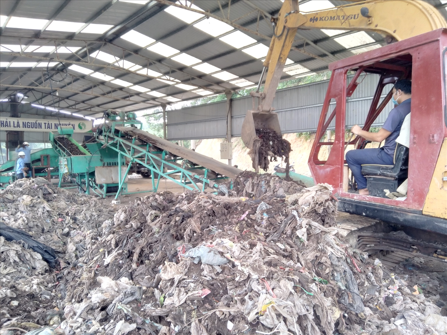 Mô hình xử lý rác thải bằng công nghệ vi sinh không gây ô nhiễm môi trường tại huyện Thường Xuân