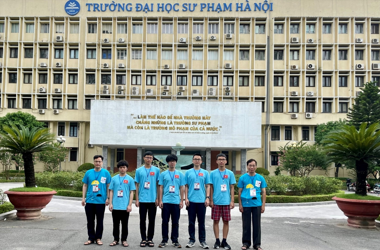 Đội tuyển Việt Nam tham dự Olympic Vật lí Quốc tế 2021. Ảnh: BGDTĐ