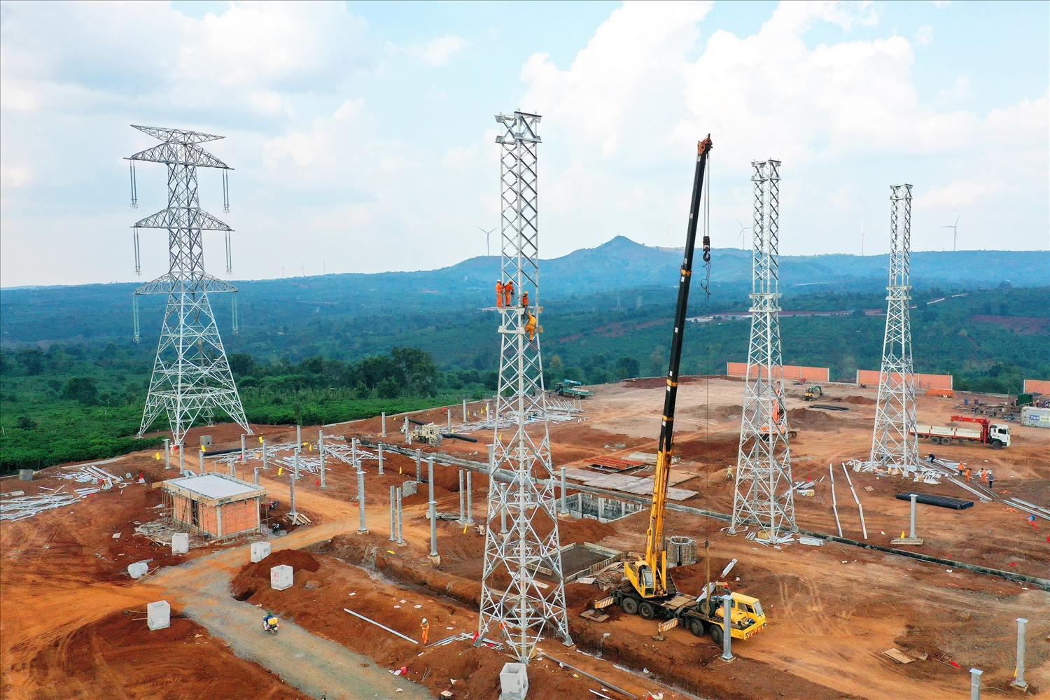 Cận cảnh Dự án Nhà máy Điện gió công suất 400MW của Trungnam Group tại Ea H’leo (Đắk Lắk) 6