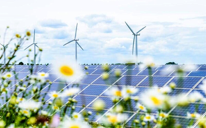 Năng lượng xanh, năng lượng tái tạo đang mang lại nhiều lợi ích cho cuộc sống của con người.