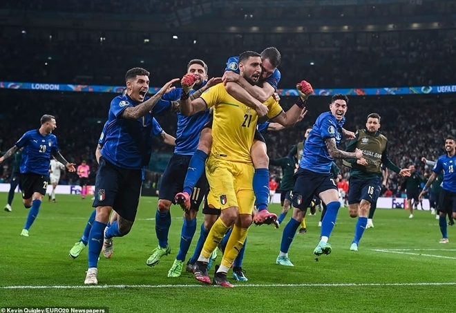 Italia đã chiến đấu đến những phút cuối cùng trên sân Wembley và chiến thắng xứng đáng thuộc về họ