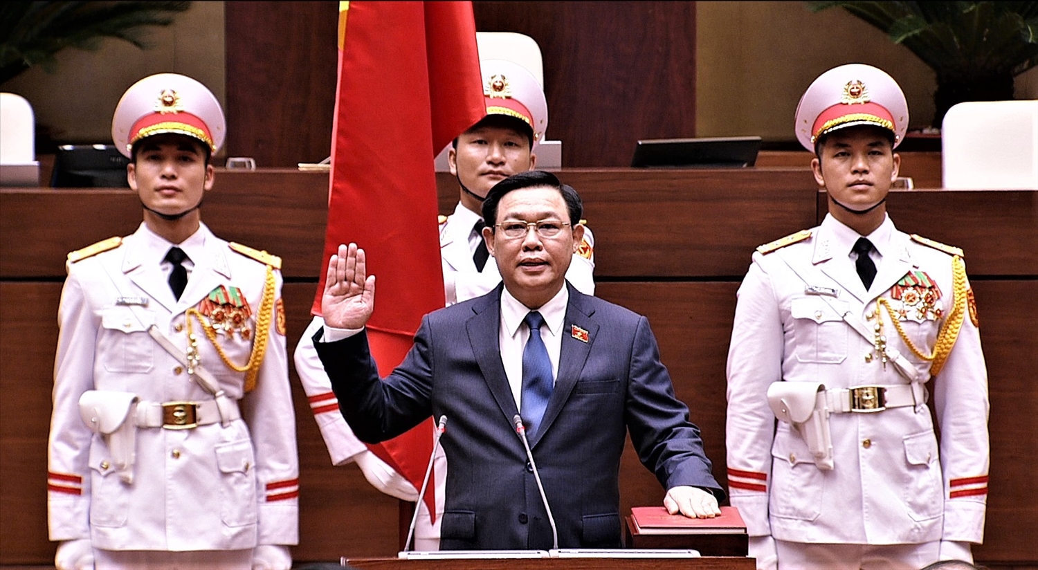 Chủ tịch Quốc hội Vương Đình Huệ tuyên thệ nhậm chức 