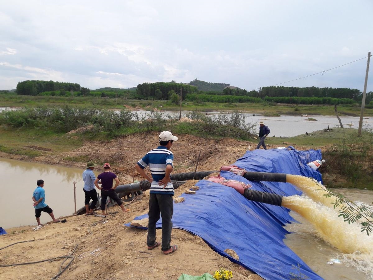 Hồ Vụ Bổn (huyện Krông Pắc, tỉnh Đắk Lắk) ở mức nước chết giữa tháng 7/2021 (Ảnh TL) 