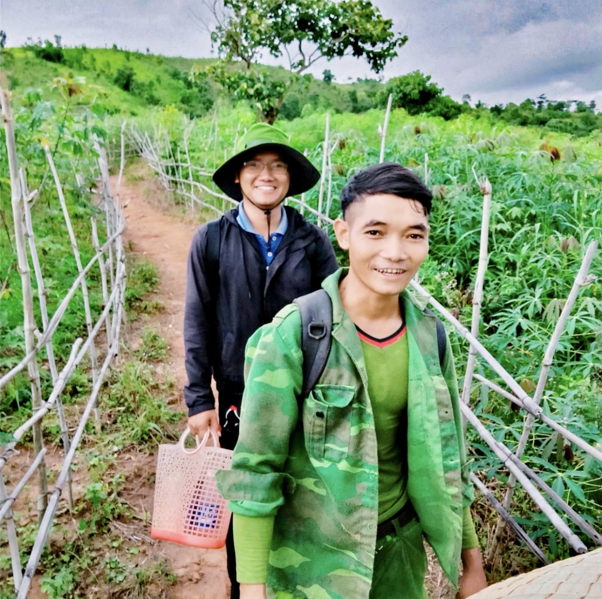 Lớp trẻ làng Plei H'No luôn tiên phong chuyển đổi cây trồng hiệu quả