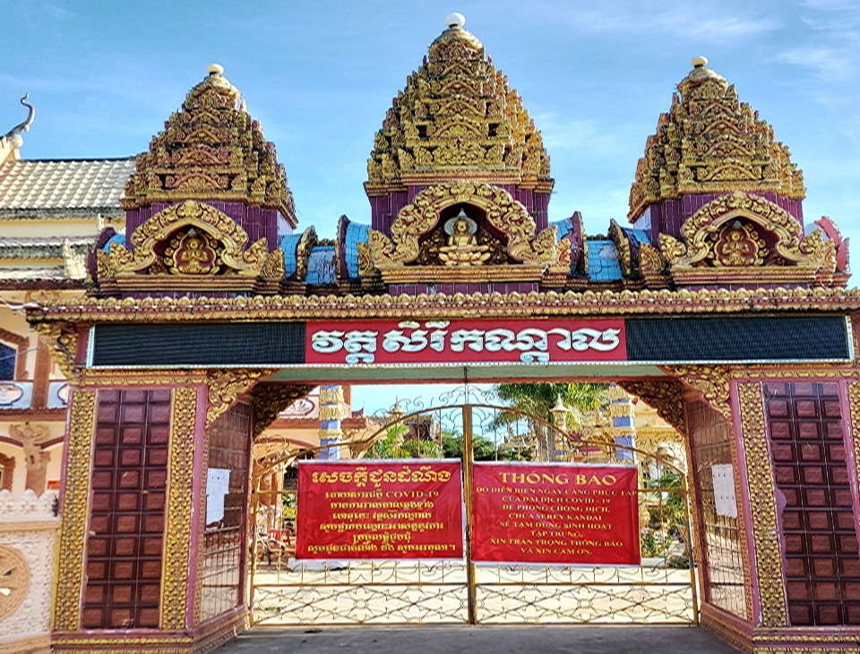 Các chùa Nam Tông Khmer đóng cửa phòng, chống dịch