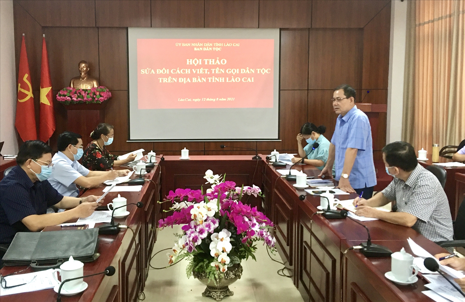 Trưởng Ban Dân tộc Lào Cai Nông Đức Ngọc phát biểu tại Hội thảo