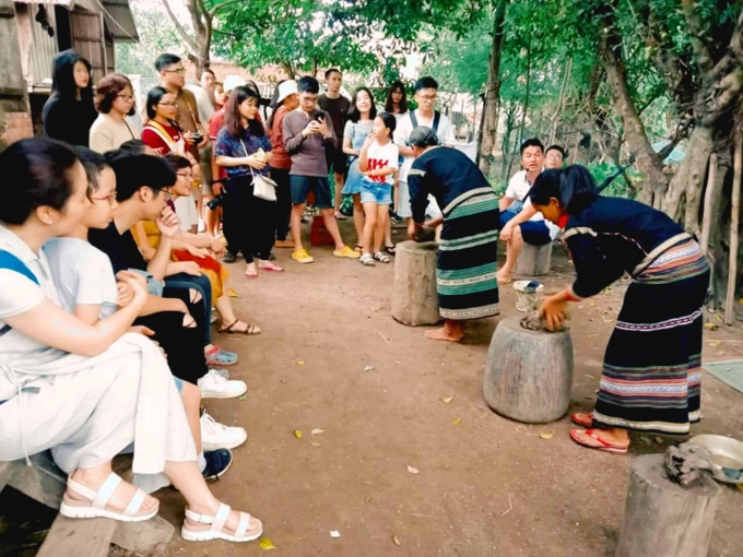 Mô hình du lịch khám phá được một số bạn trẻ ở huyện Lắk lựa chọn khởi nghiệp.