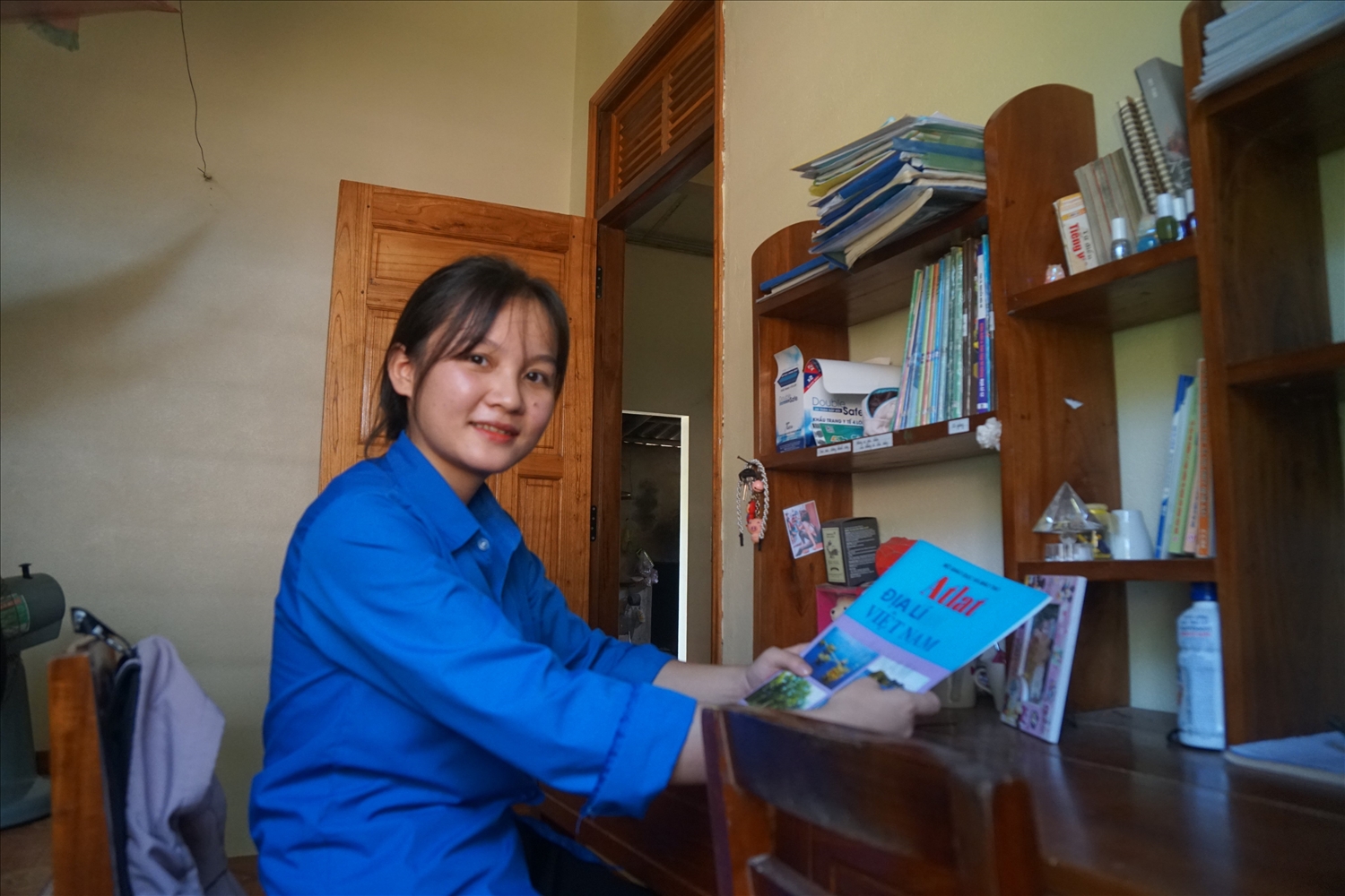 Phạm Thị Thắm trở thành nữ thủ khoa khối C, nữ đảng viên trẻ người dân tộc Mường xứ Thanh 