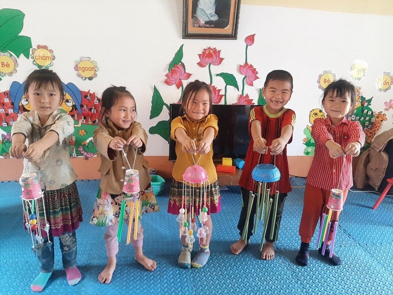 Trẻ lớp 5 tuổi Trường Mầm non Nậm Chảy (huyện Mường Khương – Lào Cai) được học tăng cường tiếng Việt từ sớm. Ảnh: NTCC 