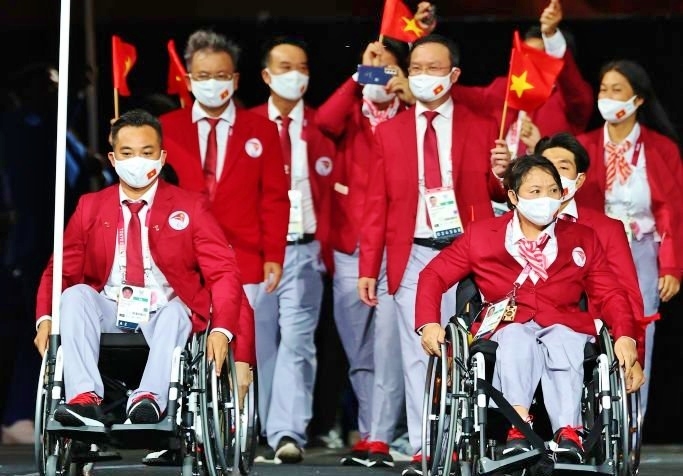Đoàn Việt Nam diễu hành tại Lễ khai mạc Paralympic Tokyo