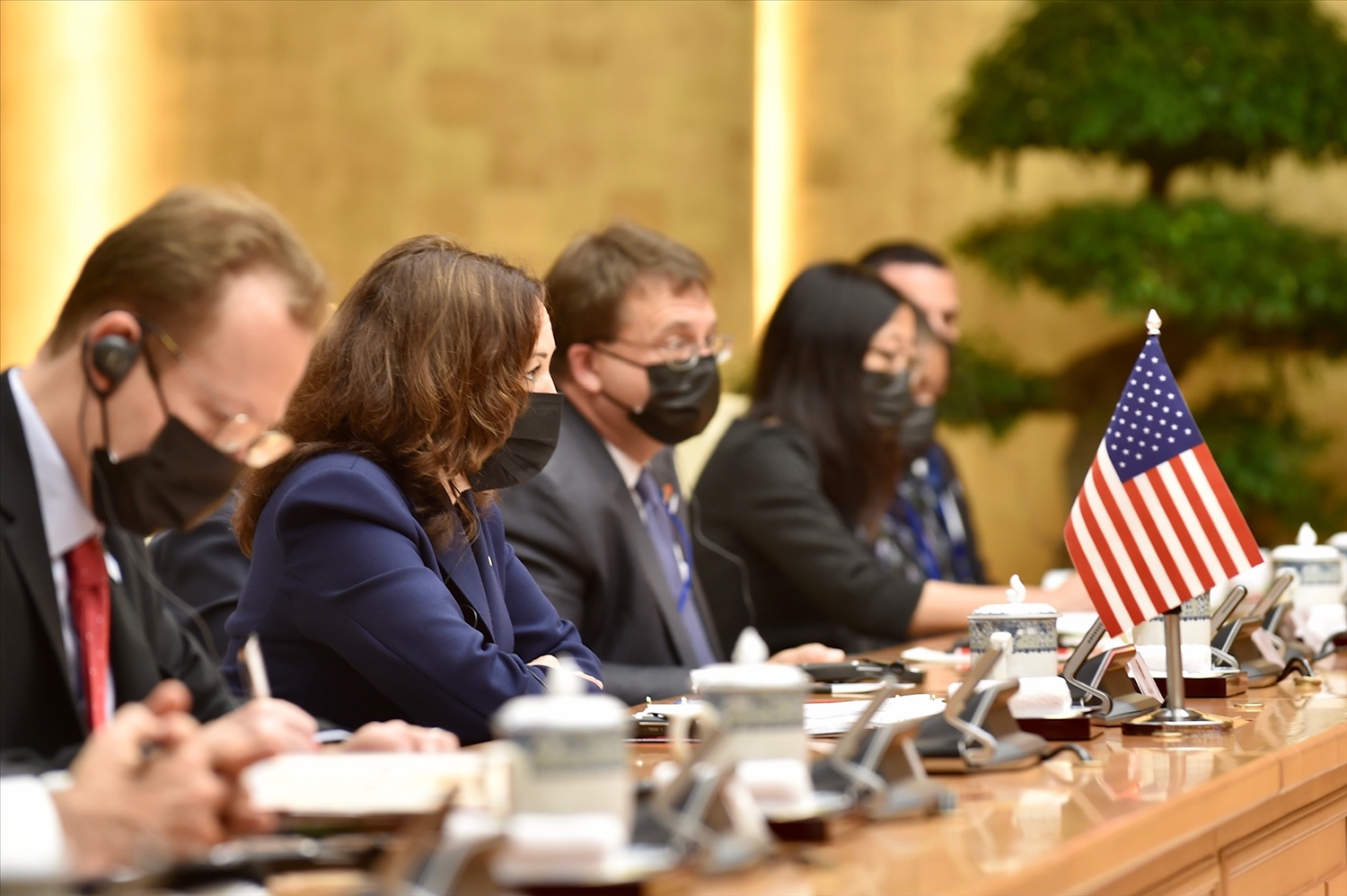 Phó Tổng thống Kamala Harris tái khẳng định Hoa Kỳ ủng hộ một Việt Nam mạnh, độc lập, thịnh vượng và cam kết tiếp tục thúc đẩy quan hệ ngày càng sâu rộng, ổn định, vững chắc thời gian tới. - Ảnh: VGP/Nhật Bắc