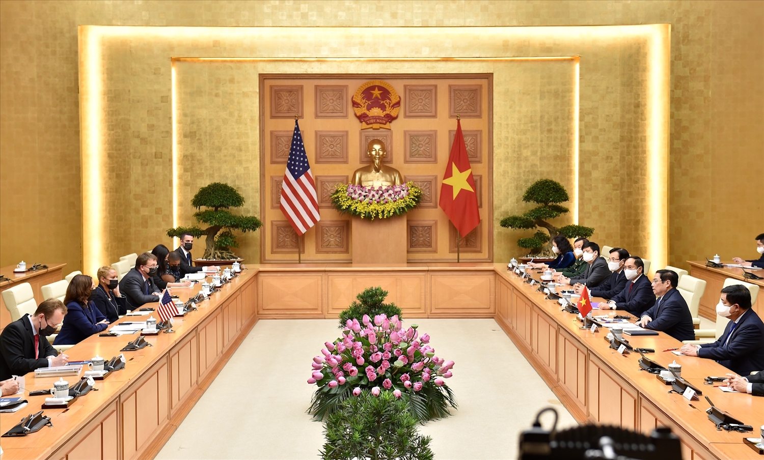 Quang cảnh buổi tiếp đoàn Phó Tổng thống Hoa Kỳ tại Trụ sở Chính phủ