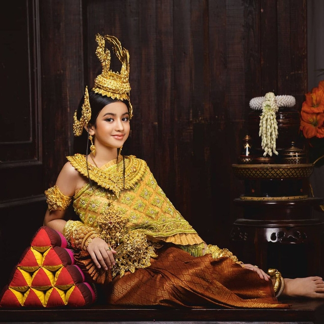 Tiểu công chúa xinh đẹp, tài năng của Hoàng gia Campuchia | Báo ...