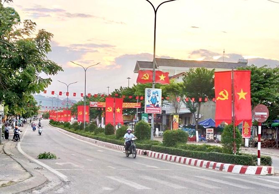 Trung tâm thị trấn Trà Xuân (Trà Bồng) ngày càng khang trang