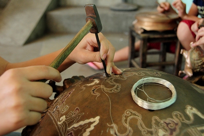  Kỹ thuật chạm khắc tinh tế của người thợ làng Đại Bái