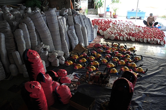  Sản xuất đồ chơi truyền thống dân gian tại làng Hảo, xã Liêu Xá, tỉnh Hưng Yên