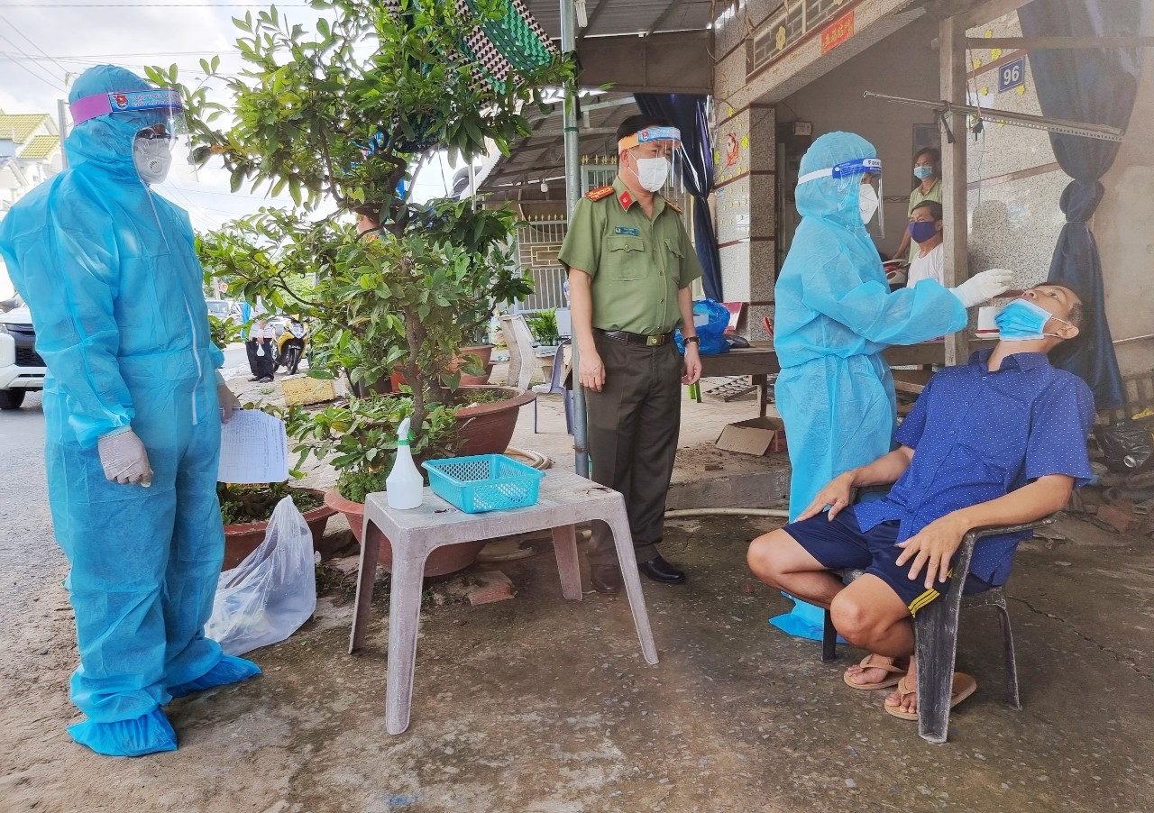 Ngành y tế đang tích cực xét nghiệm truy vét tại huyện An Phú