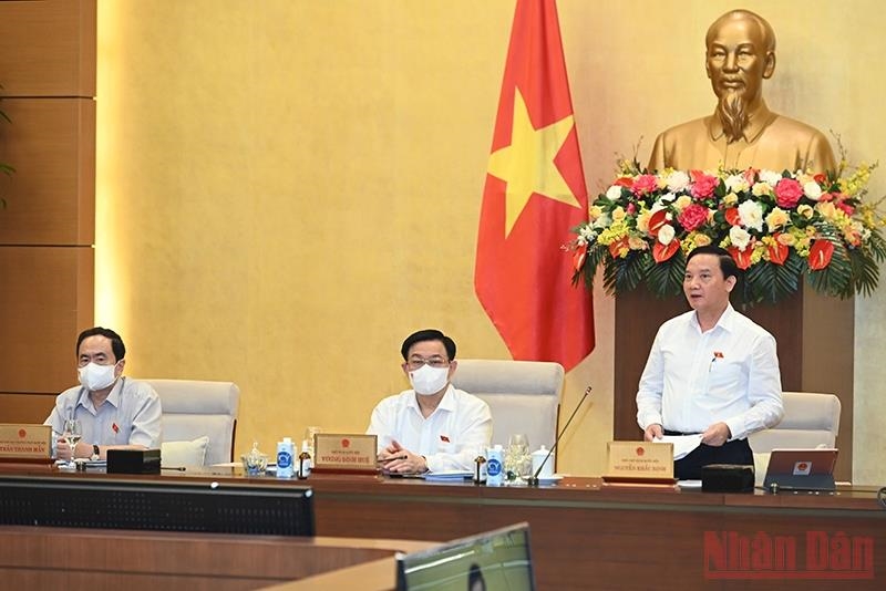  Phó Chủ tịch Quốc hội Nguyễn Khắc Định phát biểu tại phiên họp. (Ảnh: Duy Linh)