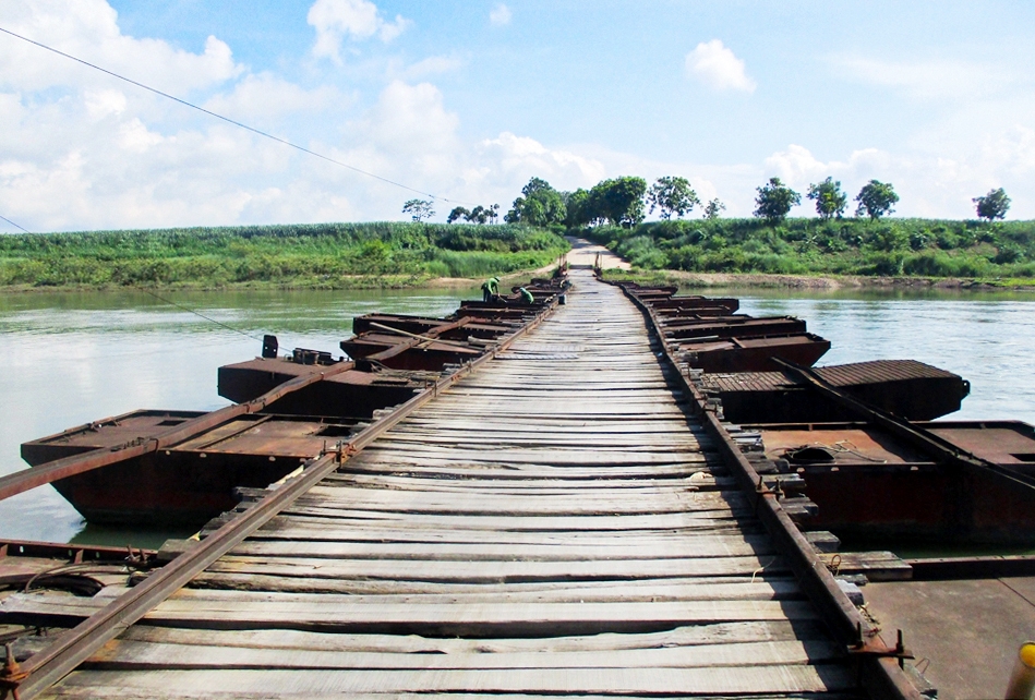 Cầu phao nối xã Cẩm Vân với 7 xã phía Nam của huyện miền núi Cẩm Thủy xuống cấp nghiêm trọng