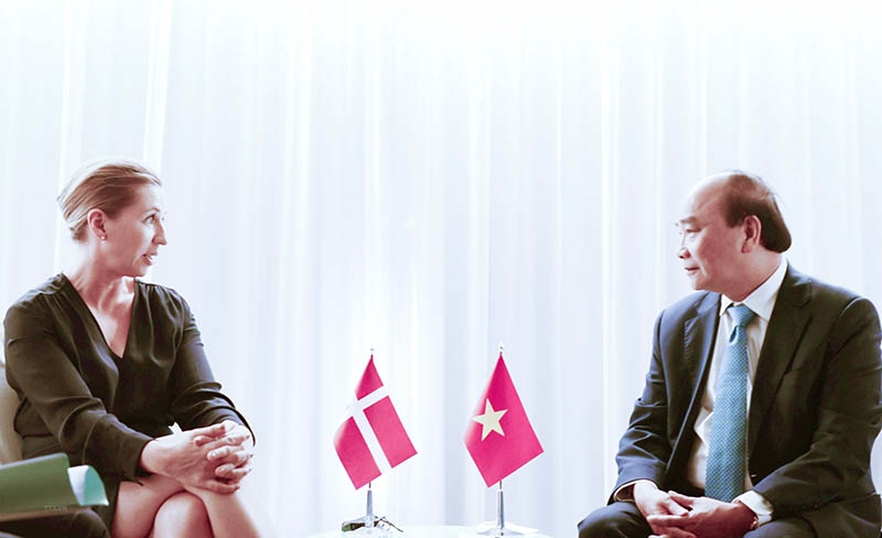 Chủ tịch nước Nguyễn Xuân Phúc gặp Thủ tướng Đan Mạch Mette Frederiksen