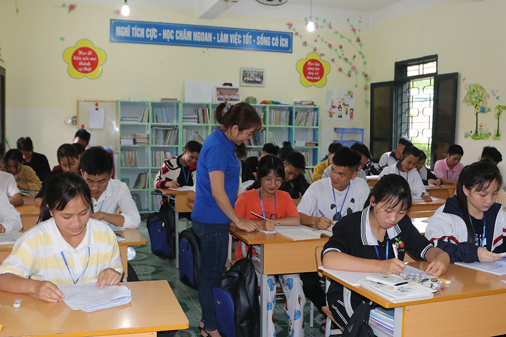Một tiết học của học sinh Trường PTDT Nội trú tỉnh Điện Biên. (Ảnh tư liệu, chụp trước ngày 27/4/2021)