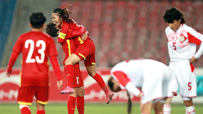 Giấc mơ World Cup lại đến thật gần với bóng đá nữ Việt Nam, nhưng thầy trò HLV Mai Đức Chung vẫn cần nỗ lực hơn nữa. Ảnh: AFC