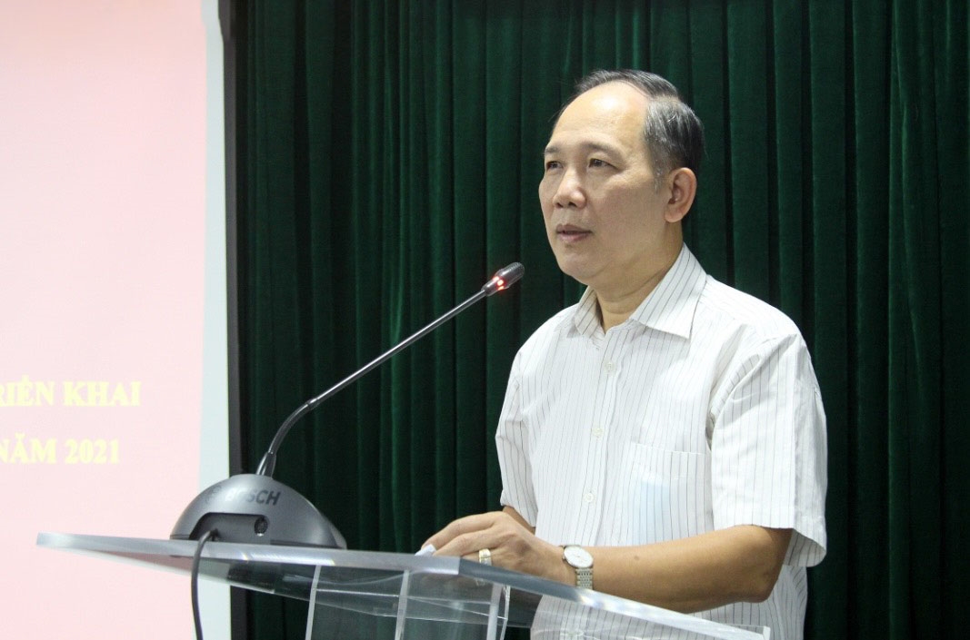 Ông Nguyễn Quang Hải, Chủ tịch Công đoàn, Tổng Biên tập Tạp chí Dân tộc phát biểu tại Hội Nghị