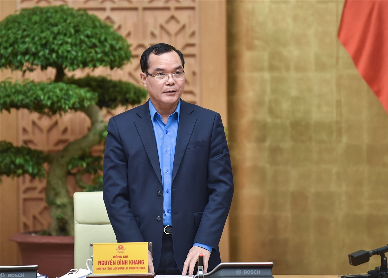 Chủ tịch Tổng Liên đoàn Lao động Việt Nam Nguyễn Đình Khang phát biểu tại Hội nghị - Ảnh: VGP/Nhật Bắc