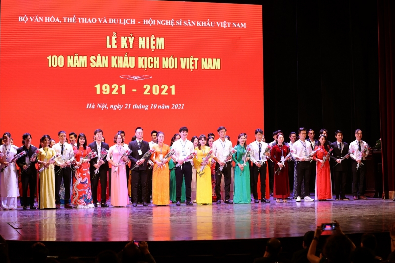 Lễ kỷ niệm thu hút nhiều nghệ sĩ sân khấu kịch nói tham dự