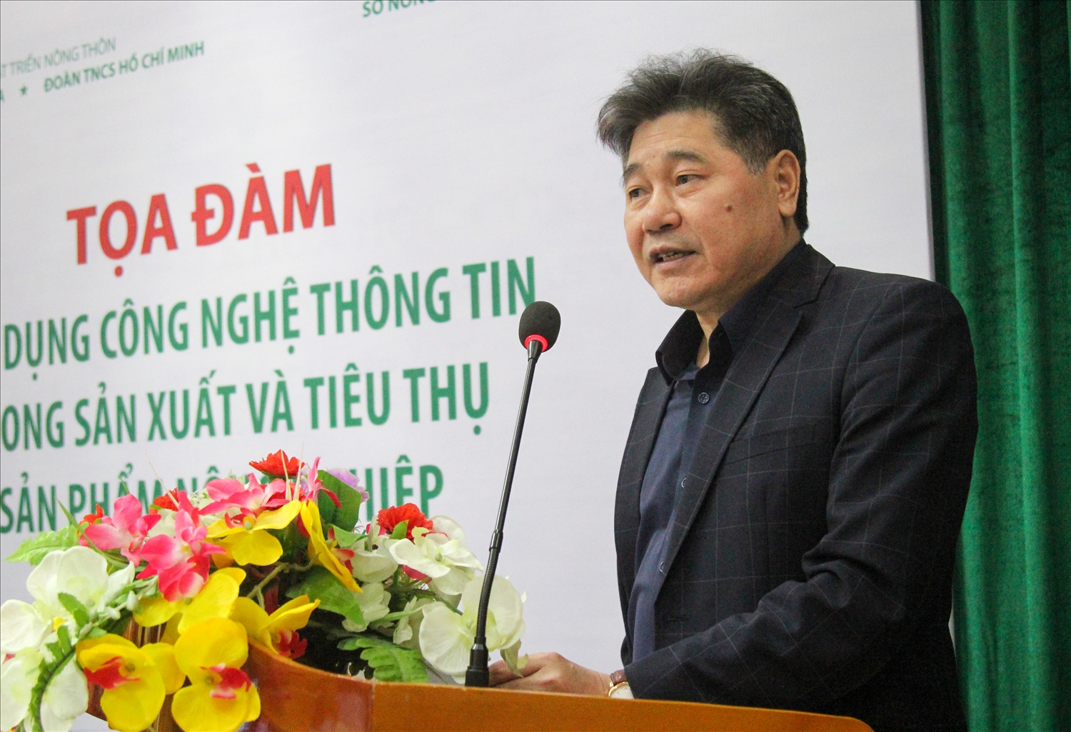Ông Lê Quốc Thanh, Giám đốc Trung tâm Khuyến nông Quốc gia phát biểu tại buổi tọa đàm