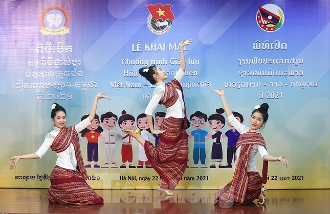 Giao lưu hữu nghị thanh niên Việt Nam - Lào - Campuchia năm 2021 1