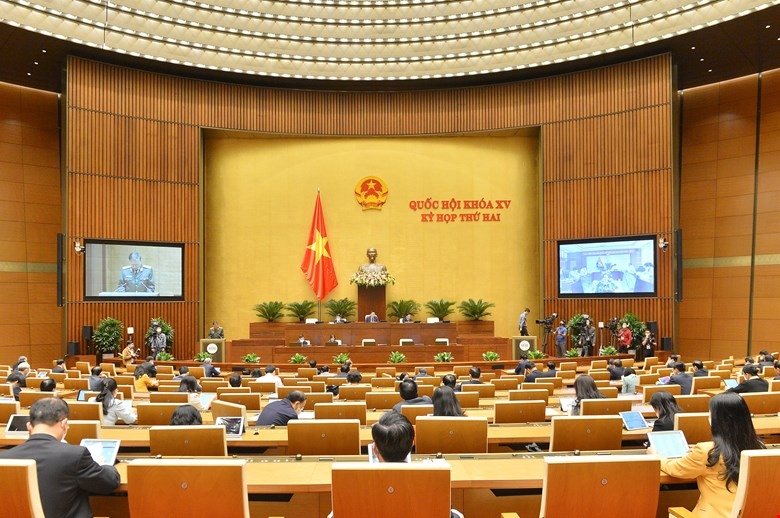 Các đại biểu Quốc hội trong phiên làm việc tại hội trường trong khuôn khổ Kỳ họp thứ hai, Quốc hội khóa XV
