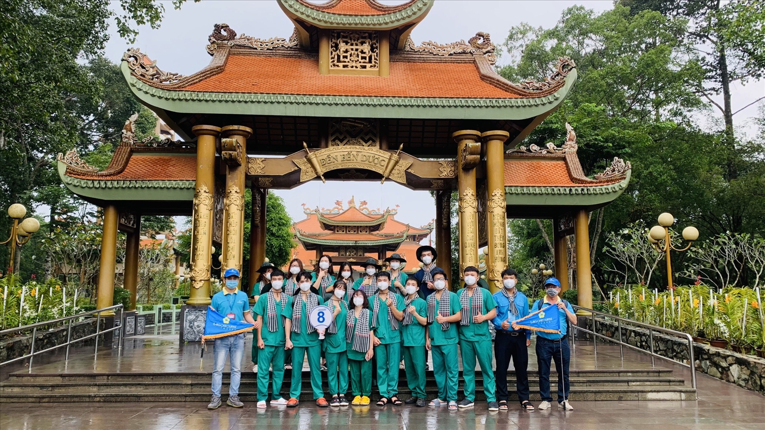Tour du lịch bong bóng do Saigontourist tổ chức vào cuối tháng 9/2021 dành cho các y, bác sĩ nơi tuyến đầu tham quan địa đạo Củ Chi