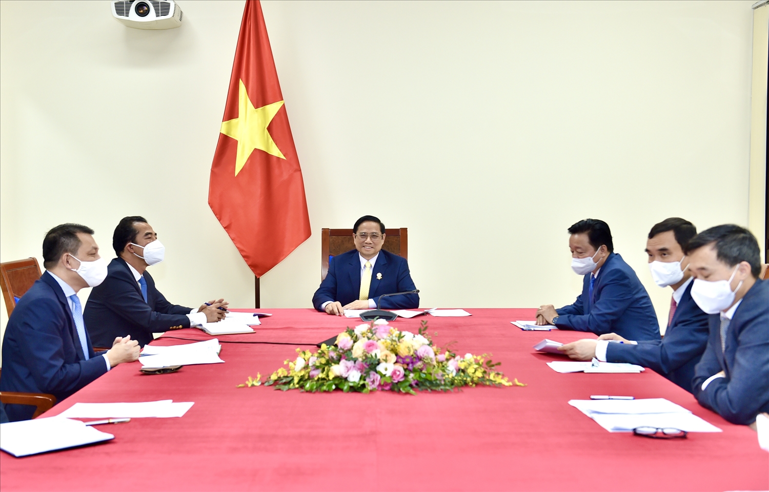 Trong không khí hữu nghị và cởi mở, hai Thủ tướng bày tỏ vui mừng về những bước phát triển mạnh mẽ của quan hệ Đối tác chiến lược Việt Nam-Anh thời gian gần đây. Ảnh: VGP/Nhật Bắc