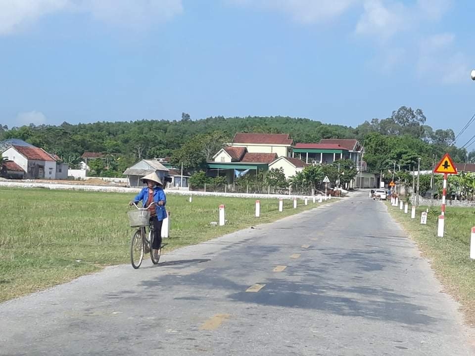 Đường giao thông nông thôn ở xã Lý Thành (Yên Thành, Nghệ An) đã được hoàn thiện bê tông, nhựa hóa 