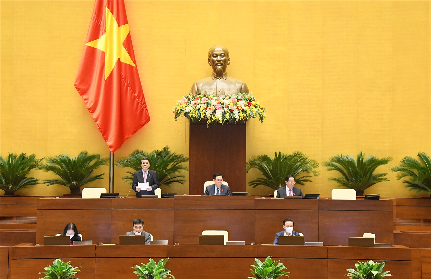 Phó Chủ tịch Quốc hội Nguyễn Đức Hải phát biểu kết luận tóm tắt một số nội dung kết thúc Đợt 1 họp trực tuyến của Kỳ họp thứ 2, Quốc hội khóa XV