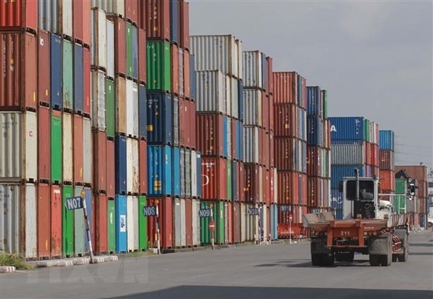 Container hàng hóa tại cảng Cát Lái. (Ảnh: Quang Châu/TTXVN)