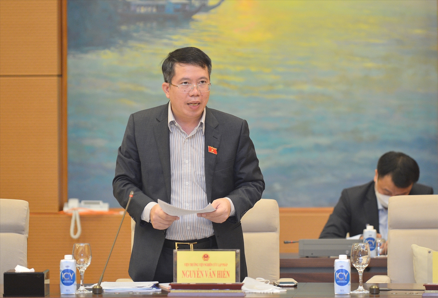 Viện trưởng Viện Nghiên cứu lập pháp, Phó Trưởng Tiểu ban số 03 Nguyễn Văn Hiển