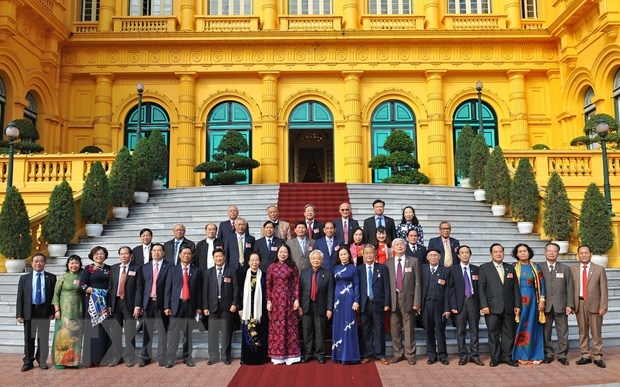 Phó Chủ tịch nước Võ Thị Ánh Xuân với các đại biểu. Ảnh: Minh Đức/TTXVN
